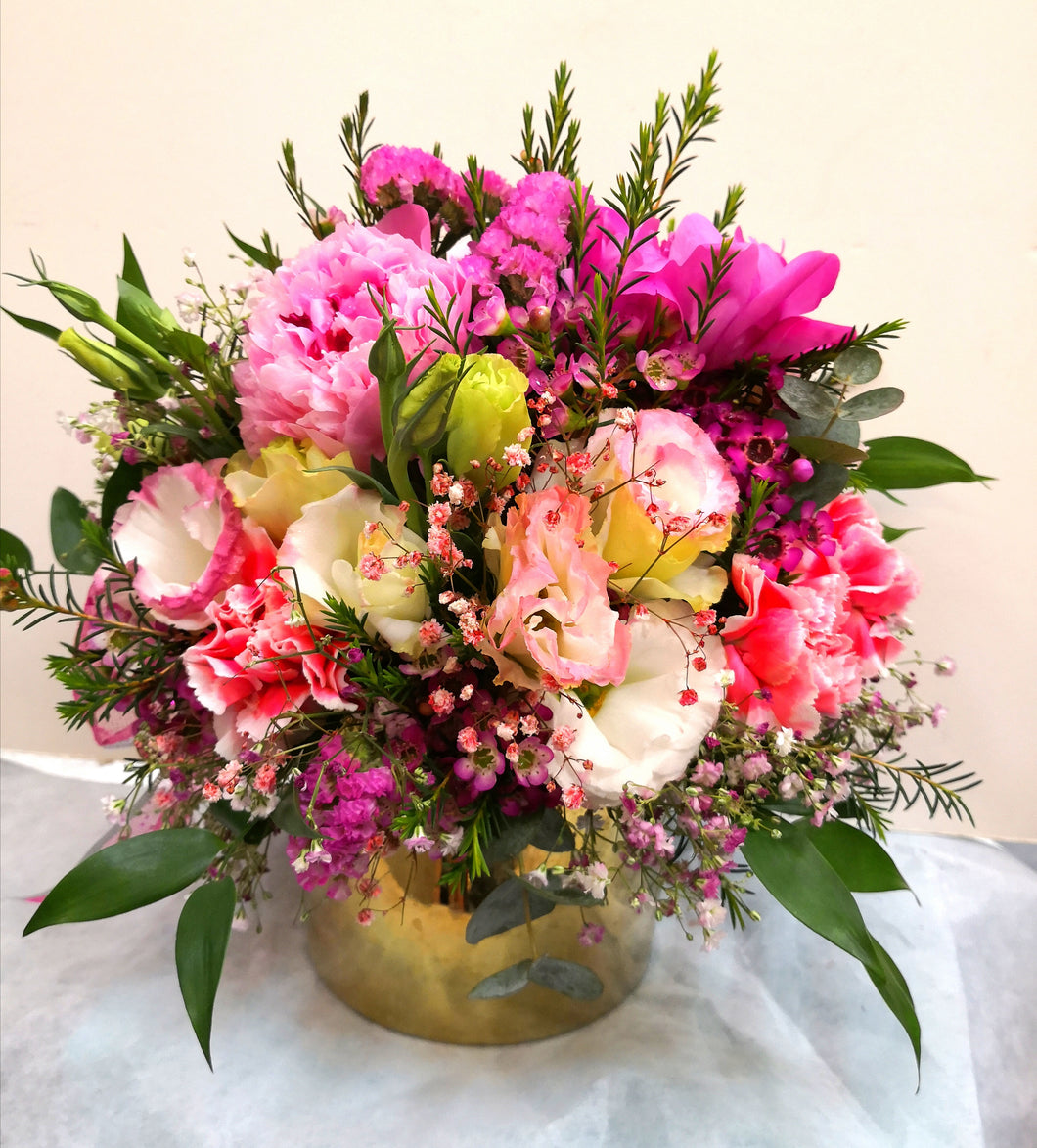 Table  Blooming spring - Elegant Floral Gift Boutique