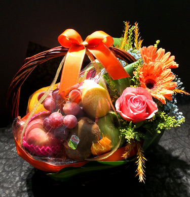 Fruit basket - Elegant Floral Gift Boutique