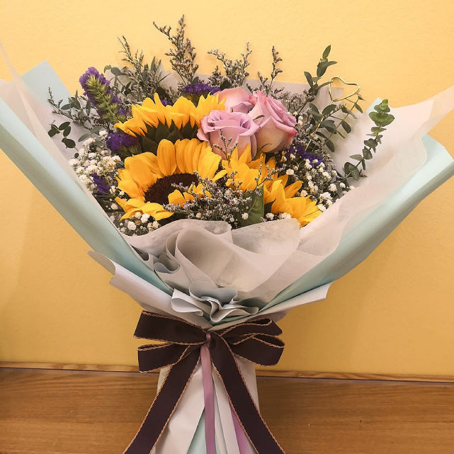 Yellow Light - Elegant Floral Gift Boutique