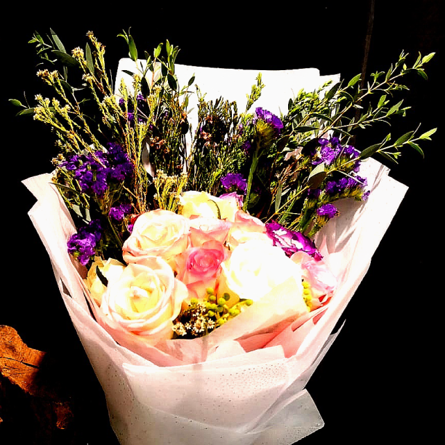 Deal Of The Day - Flower Arrangement - Elegant Floral Gift Boutique